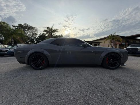 Used 2019 Dodge Challenger R/T Scat Pack w/ Widebody Package RWD image 8