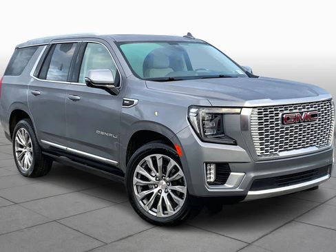 Used 2021 GMC Yukon Denali w/ Denali Premium Package image 2