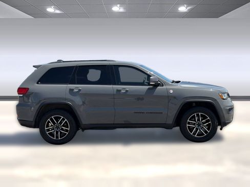 Used 2020 Jeep Grand Cherokee Trailhawk AWD/4WD image 8