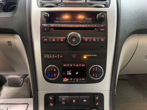 Used 2009 GMC Acadia SLT w/ Visibility Package image 28
