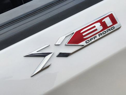 Used 2022 GMC Sierra 1500 SLT AWD/4WD image 11