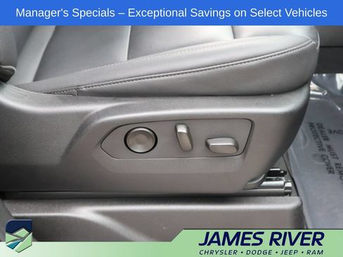 Used 2024 Chevrolet Suburban LT AWD/4WD image 10
