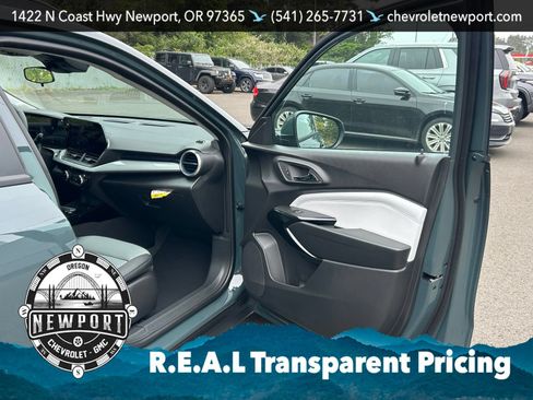 New 2026 Chevrolet Trax LT w/ LT Convenience Package FWD image 28