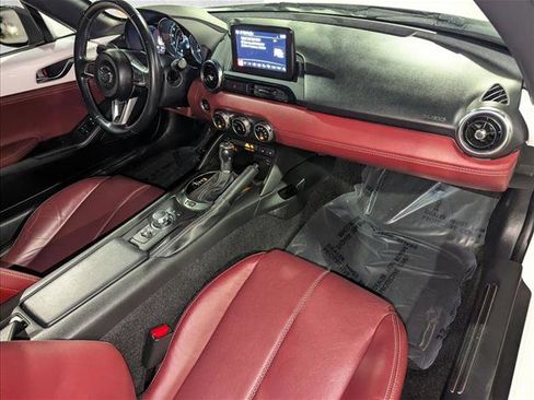 Used 2020 MAZDA MX-5 Miata RF Grand Touring image 18