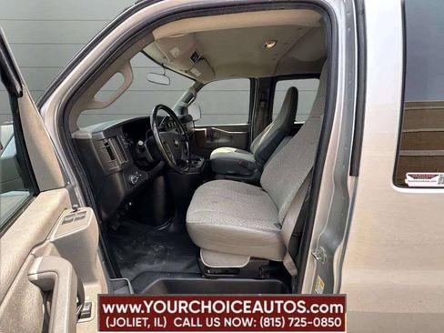 Used 2020 Chevrolet Express 3500 LS RWD image 13