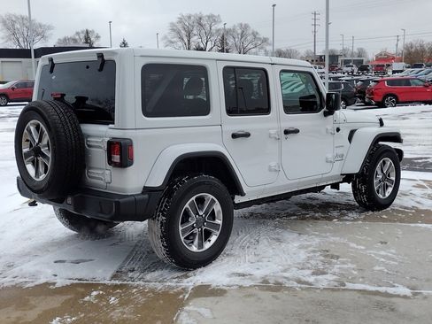 Used 2023 Jeep Wrangler Sahara image 5