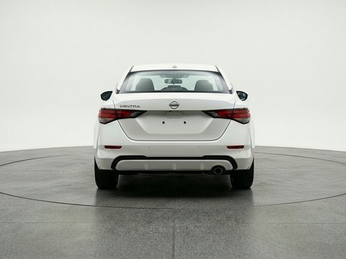 Used 2025 Nissan Sentra S image 7