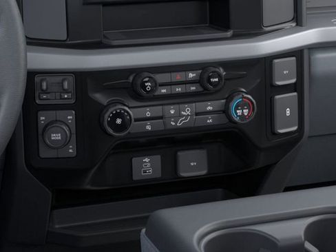 New 2026 Ford F350 XL w/ XL Chrome Package image 15