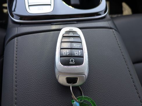 Certified 2024 Hyundai Tucson Limited AWD/4WD image 32