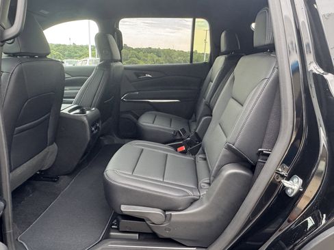 New 2026 Chevrolet Traverse LT w/ Driver Confidence Package image 8