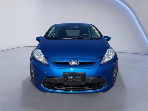 Used 2011 Ford Fiesta SE w/ 202A Rapid Spec Order Code image 8