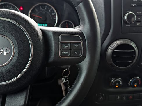 Used 2015 Jeep Wrangler Unlimited Sport w/ Quick Order Package 24S AWD/4WD image 25