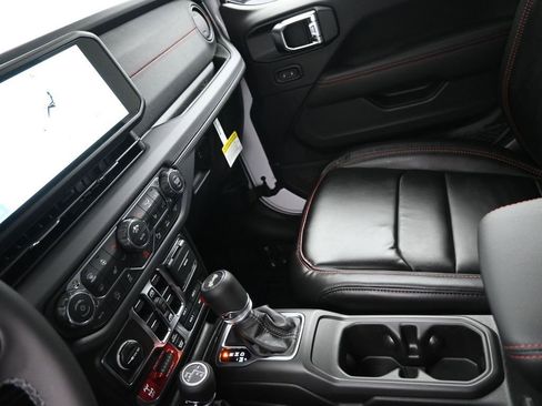 New 2026 Jeep Wrangler Unlimited Rubicon w/ Safety Group image 20