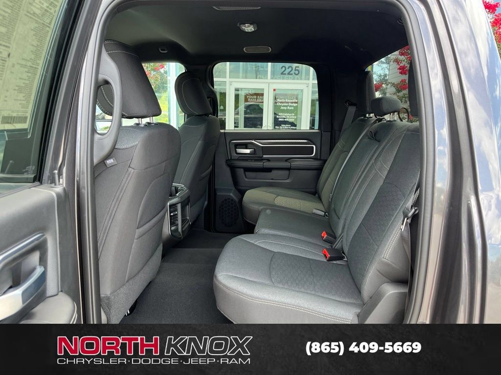 New 2026 RAM 3500 Big Horn AWD/4WD image 14