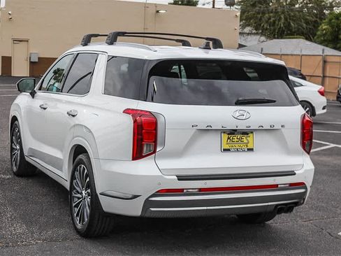 Used 2023 Hyundai Palisade Calligraphy image 7