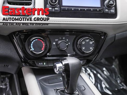 Used 2019 Honda HR-V LX image 19