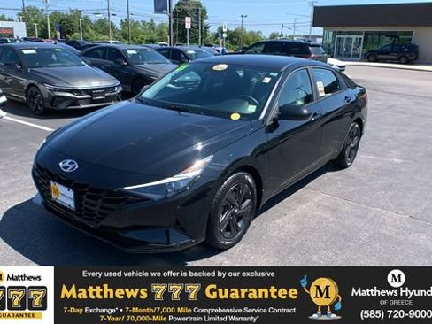 Used 2023 Hyundai Elantra SEL FWD image 1