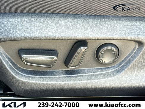 Used 2025 Toyota Camry LE w/ Convenience Package image 23