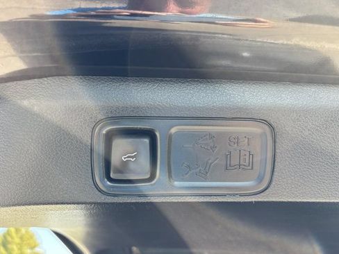 Used 2021 Ford Expedition Platinum AWD/4WD image 9