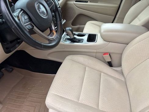 Used 2022 Jeep Grand Cherokee Laredo E w/ Security & Convenience Group image 11