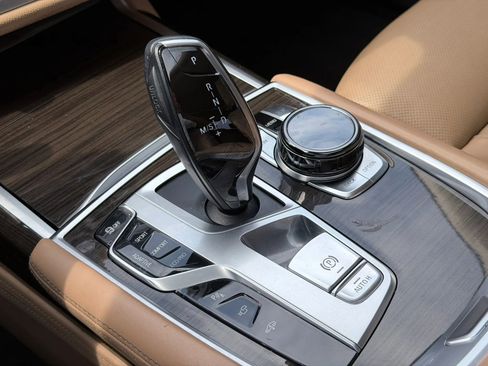 Used 2017 BMW 750i xDrive AWD/4WD image 65
