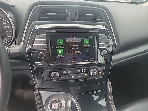 Used 2023 Nissan Maxima Platinum w/ Sport Mat Group FWD image 17
