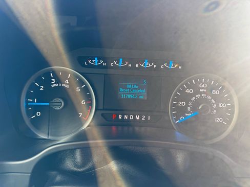 Used 2017 Ford F150 XLT image 24