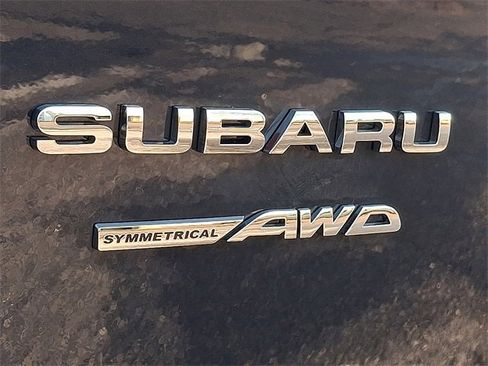 Used 2025 Subaru Outback Premium image 32