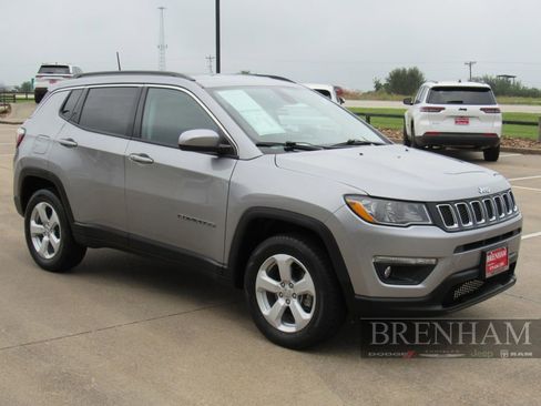 Used 2020 Jeep Compass Latitude AWD/4WD image 8