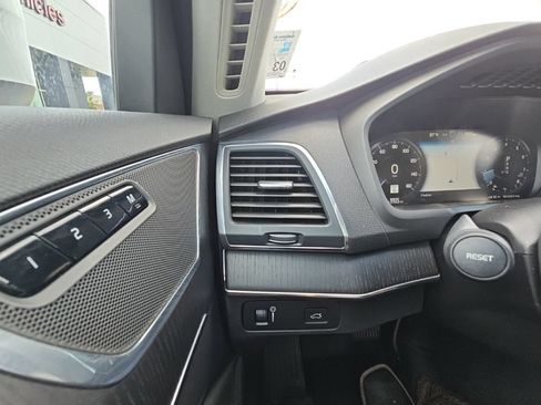 Used 2020 Volvo XC90 T6 Momentum w/ Protection Package Premier AWD/4WD image 46