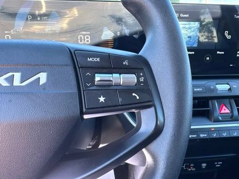 Used 2025 Kia K4 FWD image 16