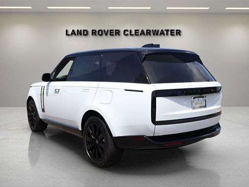 New 2025 Land Rover Range Rover SE image 3