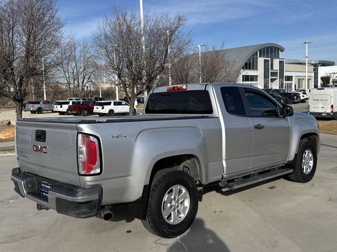 Used 2015 GMC Canyon 4x4 Extended Cab w/ Convenience Package image 5