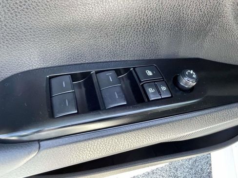 Used 2025 Toyota Camry LE image 15