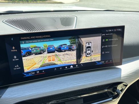 Used 2026 BMW 330i xDrive Sedan w/ Premium Package image 23