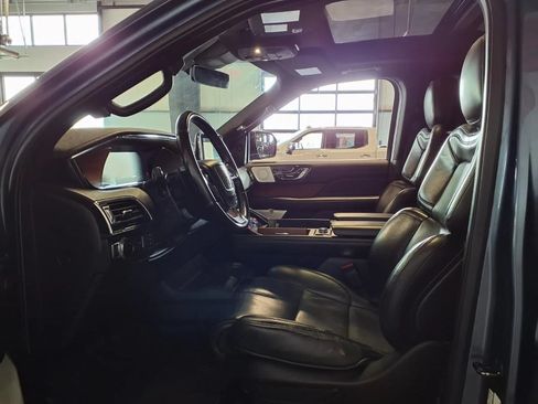 Used 2020 Lincoln Navigator Reserve w/ Luxury Package AWD/4WD image 21