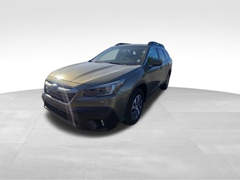 Used 2022 Subaru Outback Premium AWD/4WD image 15