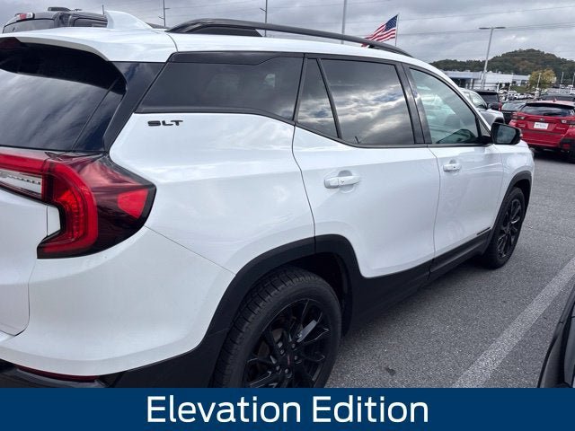 Used 2024 GMC Terrain SLT w/ Infotainment Package II AWD/4WD image 13