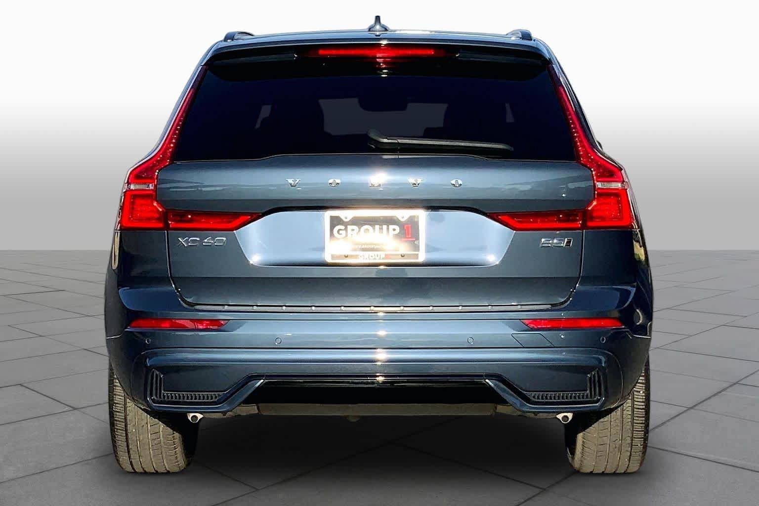Used 2025 Volvo XC60 B5 Ultra w/ Protection Package Premier AWD/4WD image 4