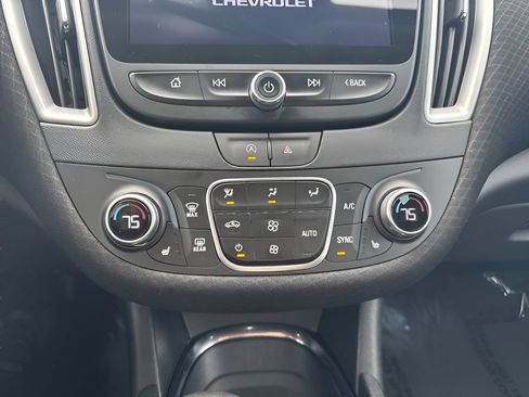 Used 2024 Chevrolet Malibu LT FWD image 18