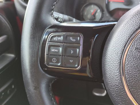 Used 2017 Jeep Wrangler Unlimited Sahara AWD/4WD image 16
