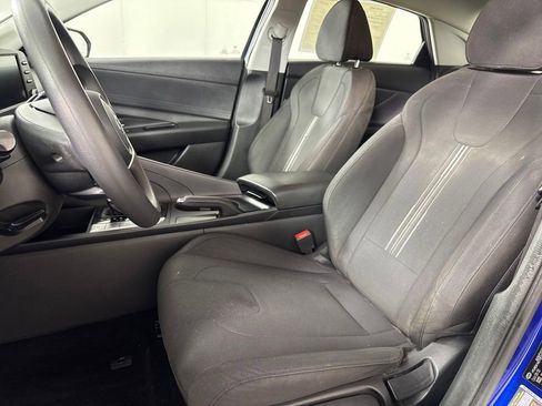 Used 2021 Hyundai Elantra SEL image 12