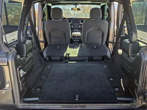 Used 2019 Jeep Wrangler Unlimited Sport S image 76