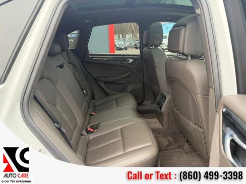 Used 2016 Porsche Macan S image 9