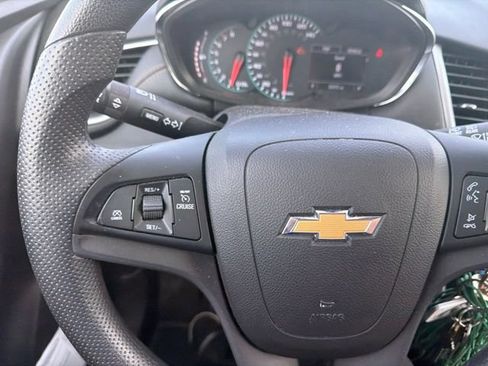 Used 2022 Chevrolet Trax LS w/ Tint and Cruise Package FWD image 13