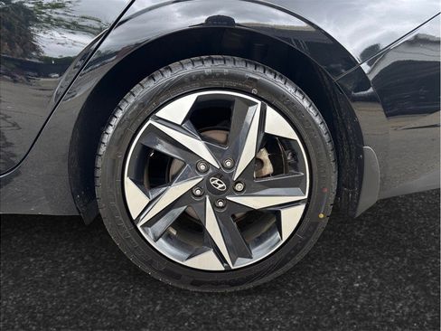 Used 2023 Hyundai Elantra SEL w/ Convenience Package image 14