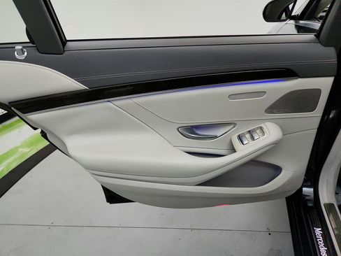 Used 2016 Mercedes-Benz S 550 Sedan image 27