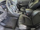 Used 2019 Jeep Cherokee Latitude Plus w/ Comfort/Convenience Group image 6