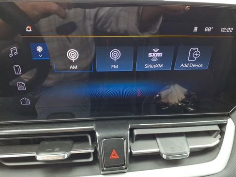 Used 2025 Chevrolet TrailBlazer LT w/ LT Cold Weather Package AWD/4WD image 6
