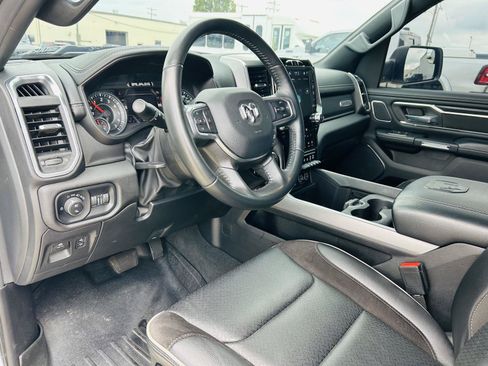 Used 2024 RAM 1500 Laramie AWD/4WD image 16